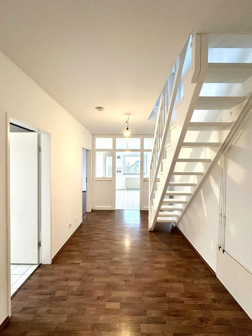 Maisonette zur Miete 1.250 € 4 Zimmer 96 m²<br/>Wohnfläche 2.<br/>Geschoss 01.02.2025<br/>Verfügbarkeit Hainhausen Rodgau 63110