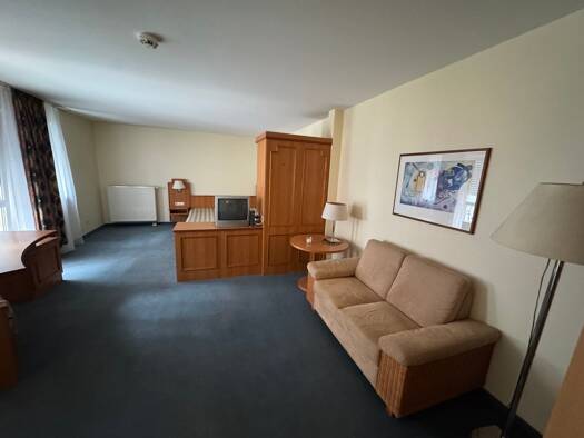 Wohnung zum Kauf 210.000 € 1,5 Zimmer 51,7 m² 1. Geschoss Urlaubstraße 6 Grombühl Würzburg 97076