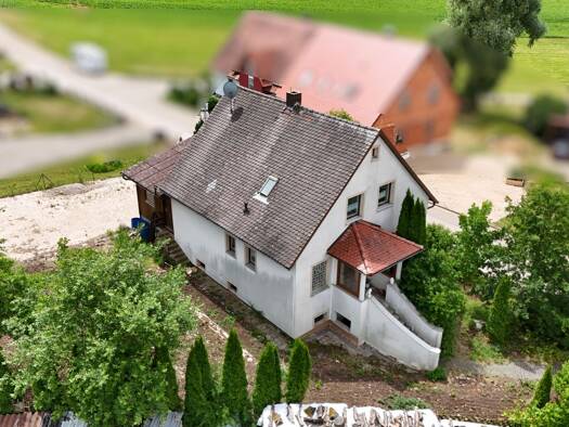 Einfamilienhaus zum Kauf 180.000 € 5 Zimmer 105 m² 1.059 m² Grundstück Döckingen Polsingen 91805