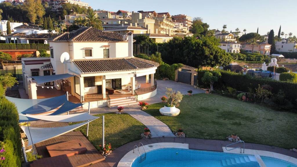 Einfamilienhaus zum Kauf 2.525.000 € 256 m² 1.826 m² Grundstück Nueva Andalucía 04006