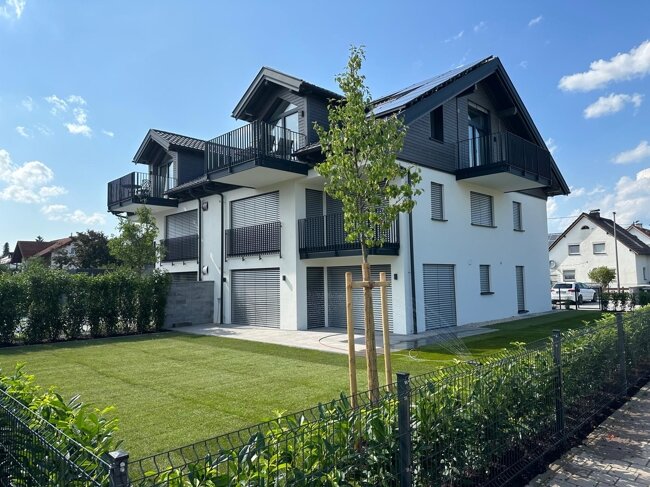 Doppelhaushälfte zum Kauf 3.704.000 € 10 Zimmer 488 m²<br/>Wohnfläche 1.066 m²<br/>Grundstück Freilassing Freilassing 83395