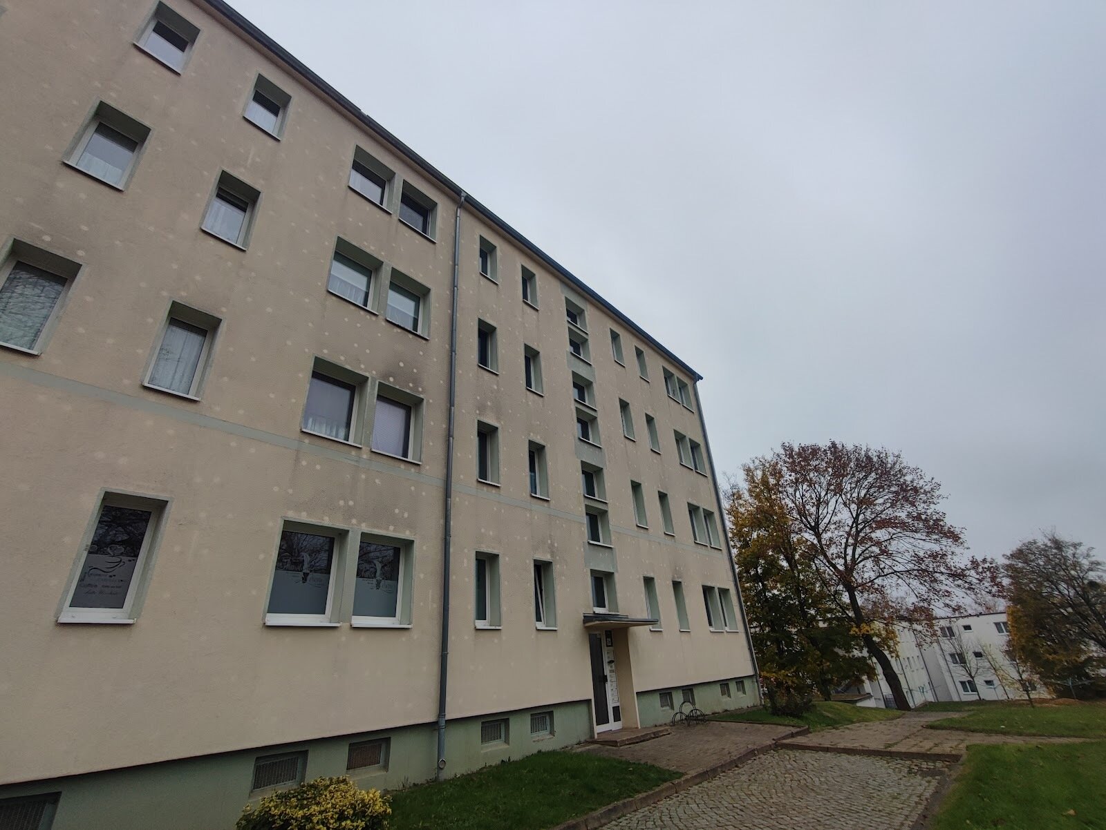 Wohnung zur Miete 270 € 2 Zimmer 45 m²<br/>Wohnfläche 2.<br/>Geschoss Straße der Volkssolidarität 2e Sangerhausen Sangerhausen 06526