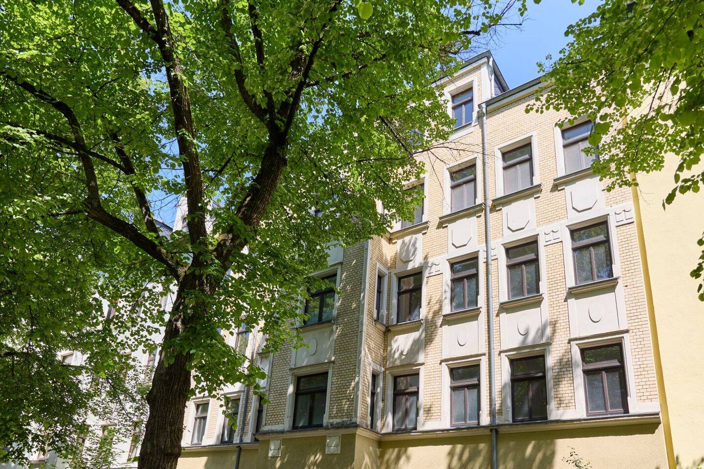 Mehrfamilienhaus zum Kauf - Ansicht 2