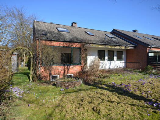 Doppelhaushälfte zur Miete 1.750 € 5 Zimmer 165 m² 526 m² Grundstück frei ab 01.01.2026 Harksheide Norderstedt 22844