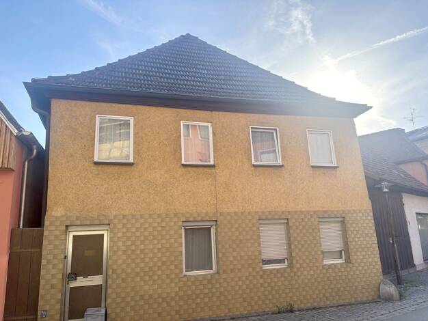 Stadthaus zum Kauf 119.900 € 8 Zimmer 150 m² 237 m² Grundstück Lichtenfels Lichtenfels 96215