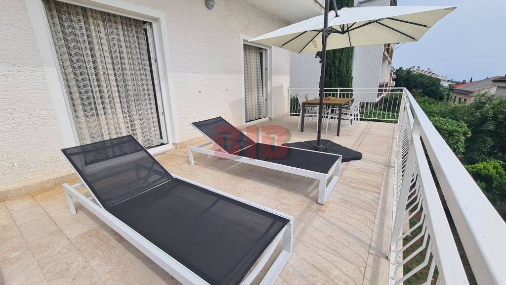 Haus zum Kauf 799.000 € 10 Zimmer 487 m² Dramalj, Klanfari