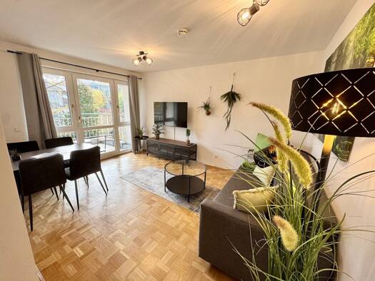 Wohnung zur Miete 1.300 € 2 Zimmer 46 m² 2. Geschoss Plauen Dresden 01187