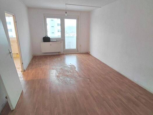 Wohnung zur Miete 425 € 3 Zimmer 68 m² 3. Geschoss frei ab sofort Neue Platekaer Str 4 Borna 04552