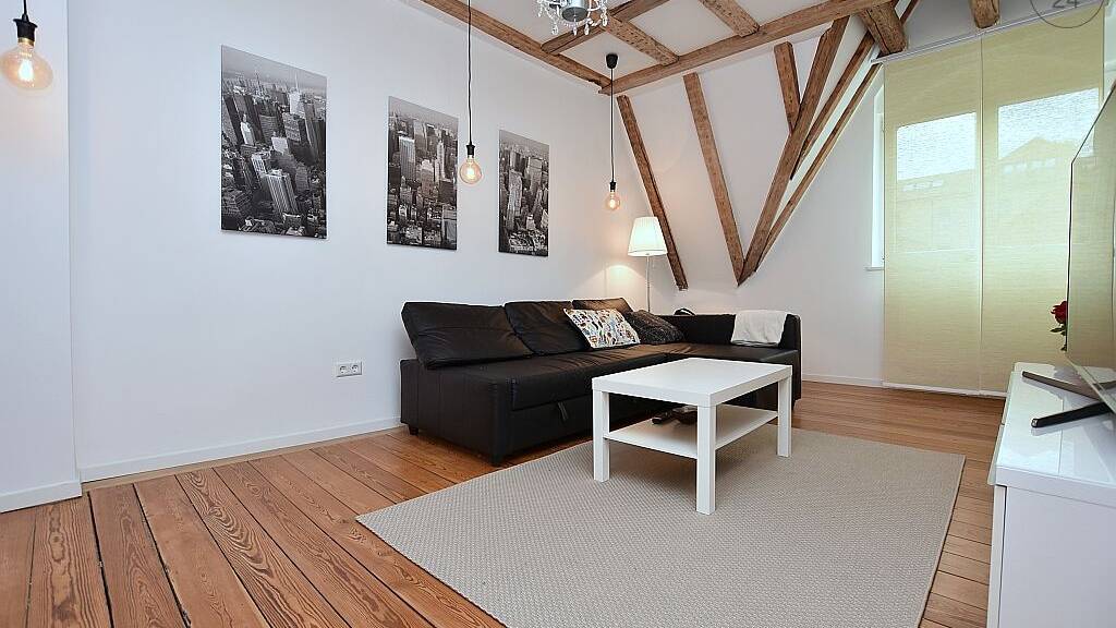 Wohnung zur Miete auf Zeit 1.490 € 2 Zimmer 67 m² frei ab sofort Ost Stuttgart 70190