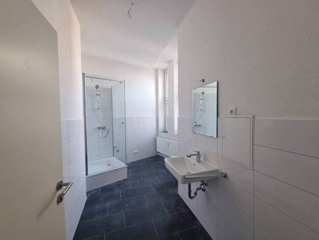 Wohnung zur Miete 615 € 2 Zimmer 70 m² 3. Geschoss frei ab 25.03.2026 August-Bebel-Str. 70 Innenstadt Halle (Saale) 06108