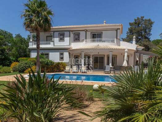 Haus zum Kauf 1.500.000 € 240 m² 2.936 m² Grundstück Alvor 8500