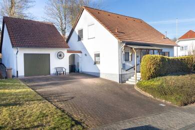 Einfamilienhaus zum Kauf 200.000 € 4 Zimmer 136 m² 785 m² Grundstück Eschwege Eschwege 37269