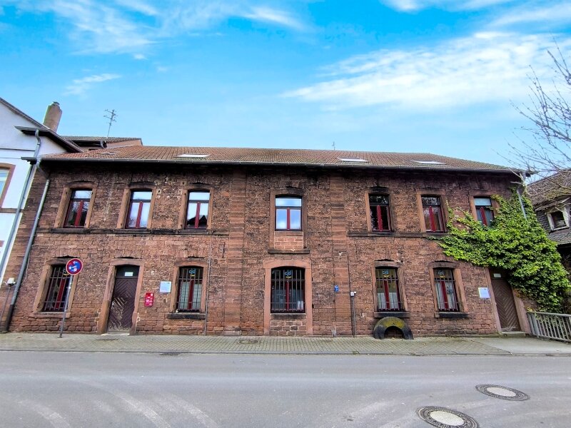 Haus zum Kauf 398.000 € 12 Zimmer 618,4 m²<br/>Wohnfläche 582 m²<br/>Grundstück Lambrecht 67466