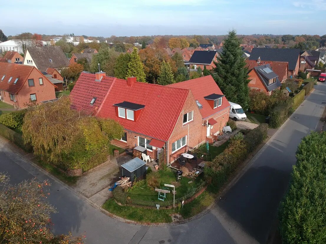 Mehrfamilienhaus zum Kauf provisionsfrei als Kapitalanlage geeignet 498.000 € 6,5 Zimmer 170 m²<br/>Wohnfläche 601 m²<br/>Grundstück Ringstraße 2 Trittau 22946