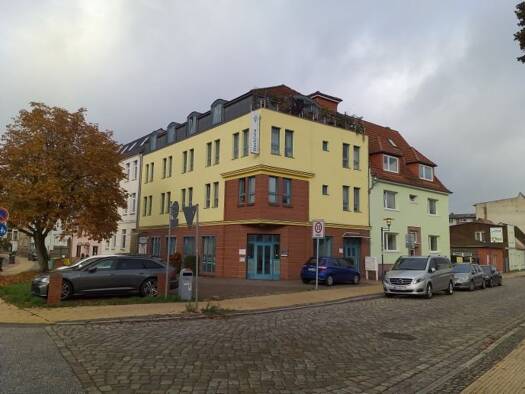 Wohnung zur Miete 313 € 2 Zimmer 34,8 m² 2. Geschoss frei ab sofort Schweriner Straße 89 Güstrow 18273