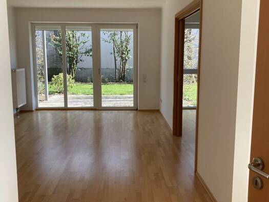 Wohnung zur Miete 890 € 3 Zimmer 78,4 m² EG Deggendorf Deggendorf 94469