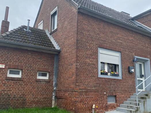 Reihenendhaus zum Kauf 200.000 € 5 Zimmer 90 m² 215 m² Grundstück Neuweiler Alsdorf 52477