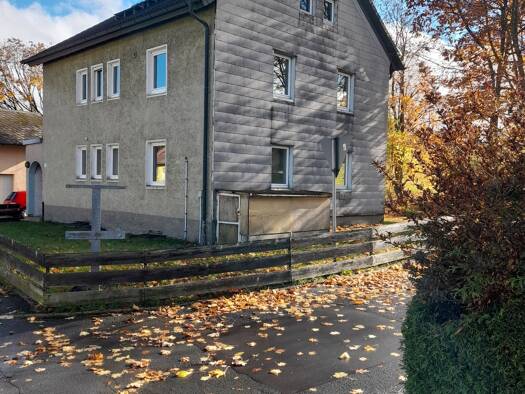 Mehrfamilienhaus zum Kauf 151.000 € 6 Zimmer 133 m² 1.000 m² Grundstück frei ab sofort Straßdorf Schwarzenbach a.Wald 95131