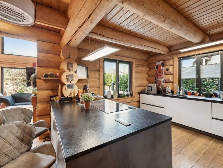 Einfamilienhaus zum Kauf 649.000 € 6 Zimmer 200 m² 777 m² Grundstück Sirchingen Bad Urach 72574