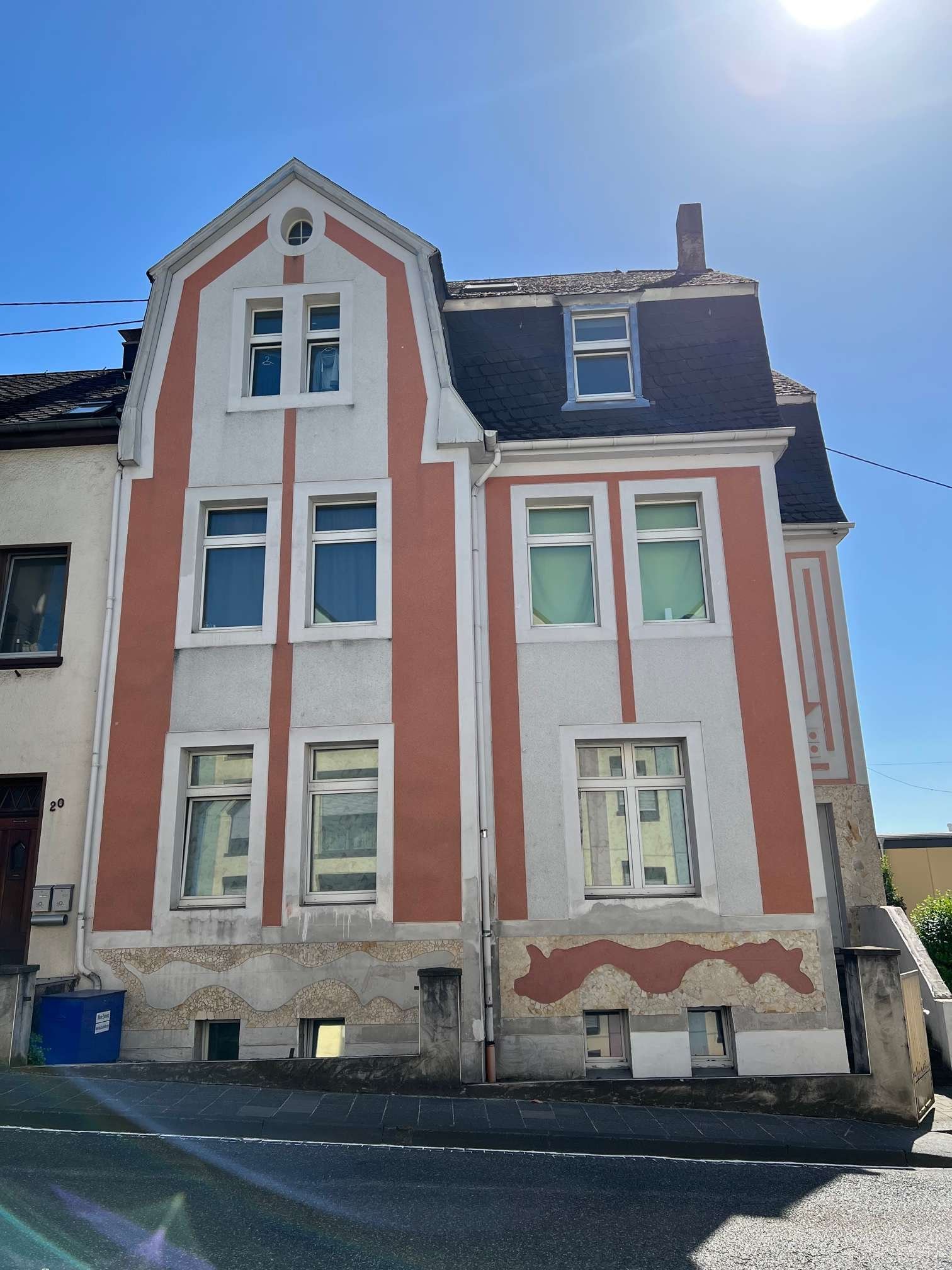 Mehrfamilienhaus zum Kauf 600.000 € 15 Zimmer 224 m²<br/>Wohnfläche 214 m²<br/>Grundstück Roniger Hof Linz am Rhein 53545