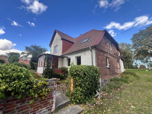 Einfamilienhaus zum Kauf 239.000 € 6 Zimmer 208 m² 3.147 m² Grundstück Falkenhagen Nordwestuckermark 17291
