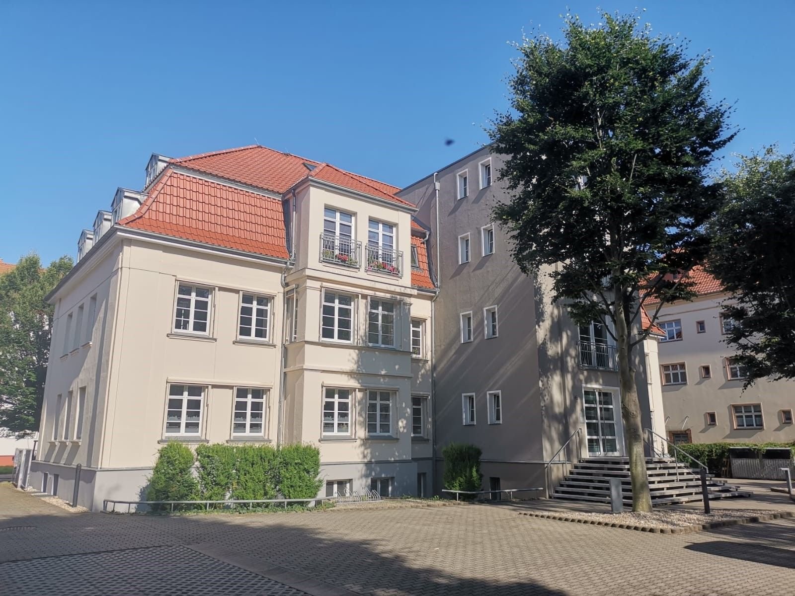 Bürogebäude zur Miete provisionsfrei 1.200 € 4 Zimmer 150 m²<br/>Bürofläche Röntgenstraße 13 Westernplan Magdeburg 39108