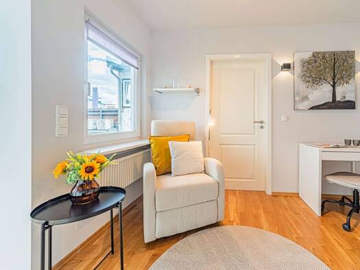 Wohnung zur Miete 1.300 € 1,5 Zimmer 27 m² 1. Geschoss Bad Homburg Bad Homburg vor der Höhe 61348