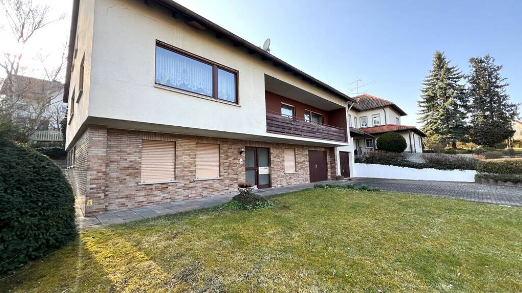 Einfamilienhaus zum Kauf 249.500 € 9 Zimmer 213 m² 726 m² Grundstück Mellrichstadt 97638