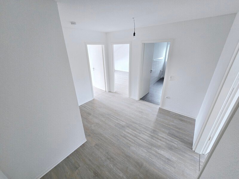 Wohnung zur Miete 1.290 € 3 Zimmer 86 m²<br/>Wohnfläche 01.02.2025<br/>Verfügbarkeit Odenthaler Weg 11 Wersten Düsseldorf 40591