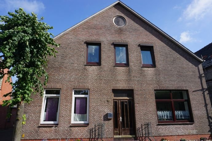 Mehrfamilienhaus zum Kauf als Kapitalanlage geeignet 249.000 € 12 Zimmer 315 m²<br/>Wohnfläche 803 m²<br/>Grundstück Lunden 25774