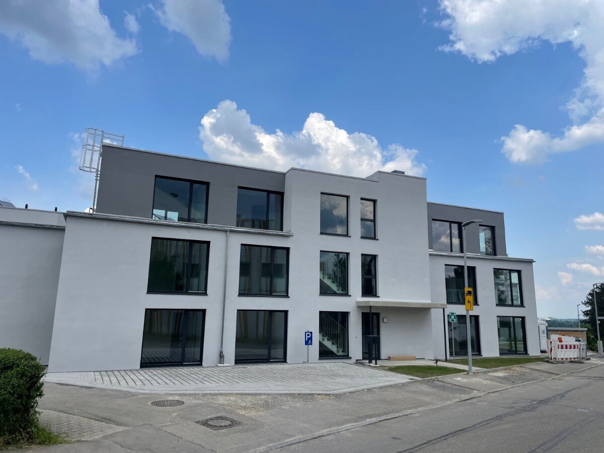 Bürogebäude zur Miete provisionsfrei 2.700 € 204 m²<br/>Bürofläche ab 210 m²<br/>Teilbarkeit Scharnhausen Ostfildern 73760