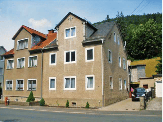 Mehrfamilienhaus zur Miete 900 € 8 Zimmer 167 m² 223 m² Grundstück frei ab 01.01.2027 Wurzbacher Straße 31 Leutenberg 07338
