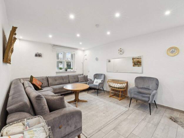 Reihenmittelhaus zum Kauf 475.000 € 4 Zimmer 117,4 m² 183 m² Grundstück Hassels Düsseldorf 40599