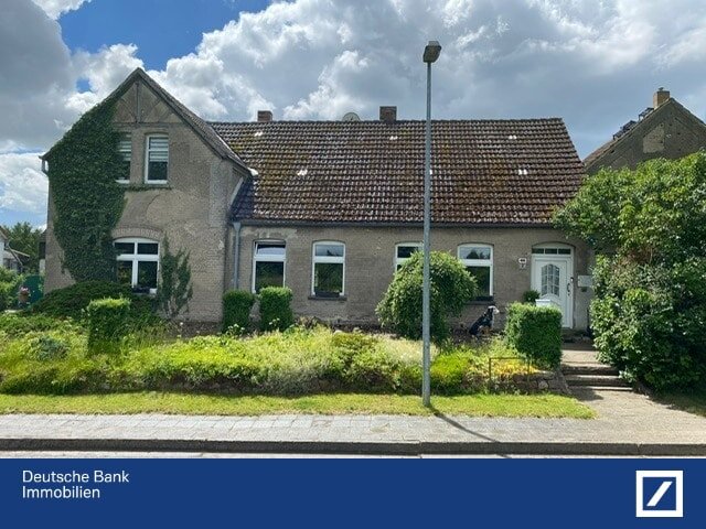 Einfamilienhaus zum Kauf provisionsfrei 375.000 € 5 Zimmer 210 m²<br/>Wohnfläche 3.704 m²<br/>Grundstück Lindenberg Lindenberg 17111