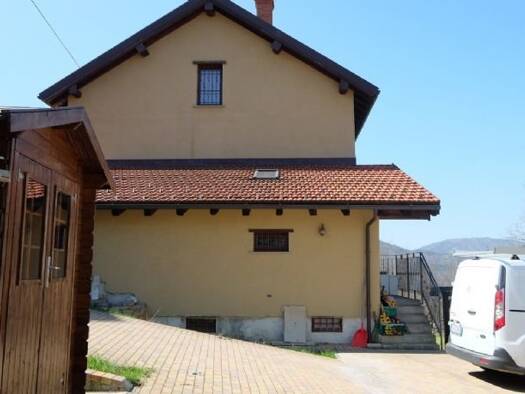 Villa zum Kauf 310.000 € 10 Zimmer 250 m² 1.000 m² Grundstück Tiglieto 16010