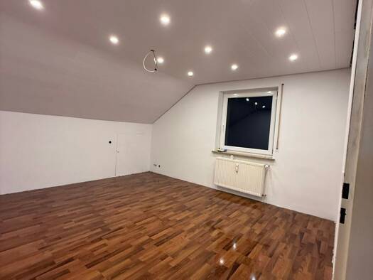 Wohnung zur Miete 750 € 4 Zimmer 76 m² Geschoss 2/3 frei ab sofort Eckersmühlen Roth 91154