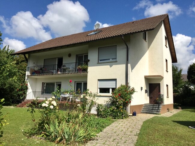 Mehrfamilienhaus zum Kauf 899.000 € 9 Zimmer 276 m²<br/>Wohnfläche 1.030 m²<br/>Grundstück Bad Krozingen Bad Krozingen 79189