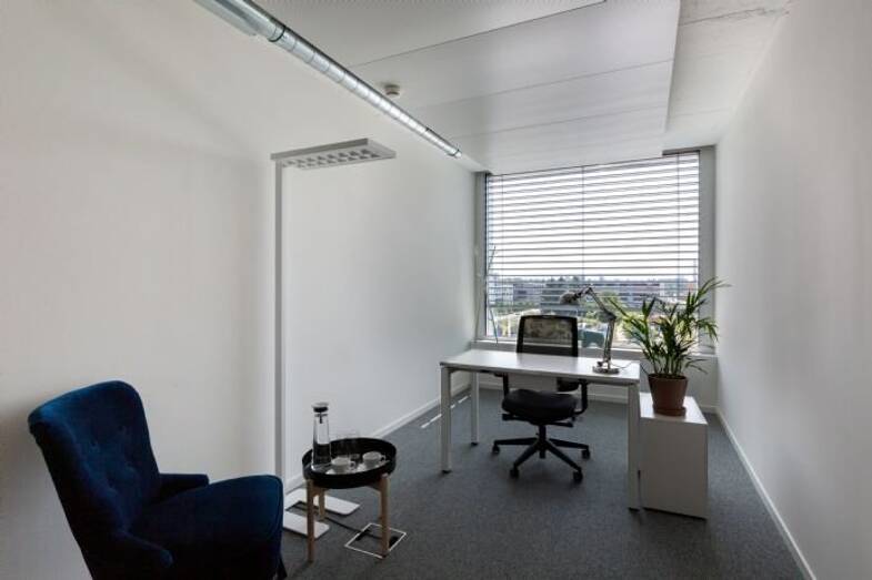 Bürofläche zur Miete 1.099 € 50 m² Bürofläche teilbar von 10 m² bis 50 m² Kaiserswerther Straße 135 Golzheim Düsseldorf 40474