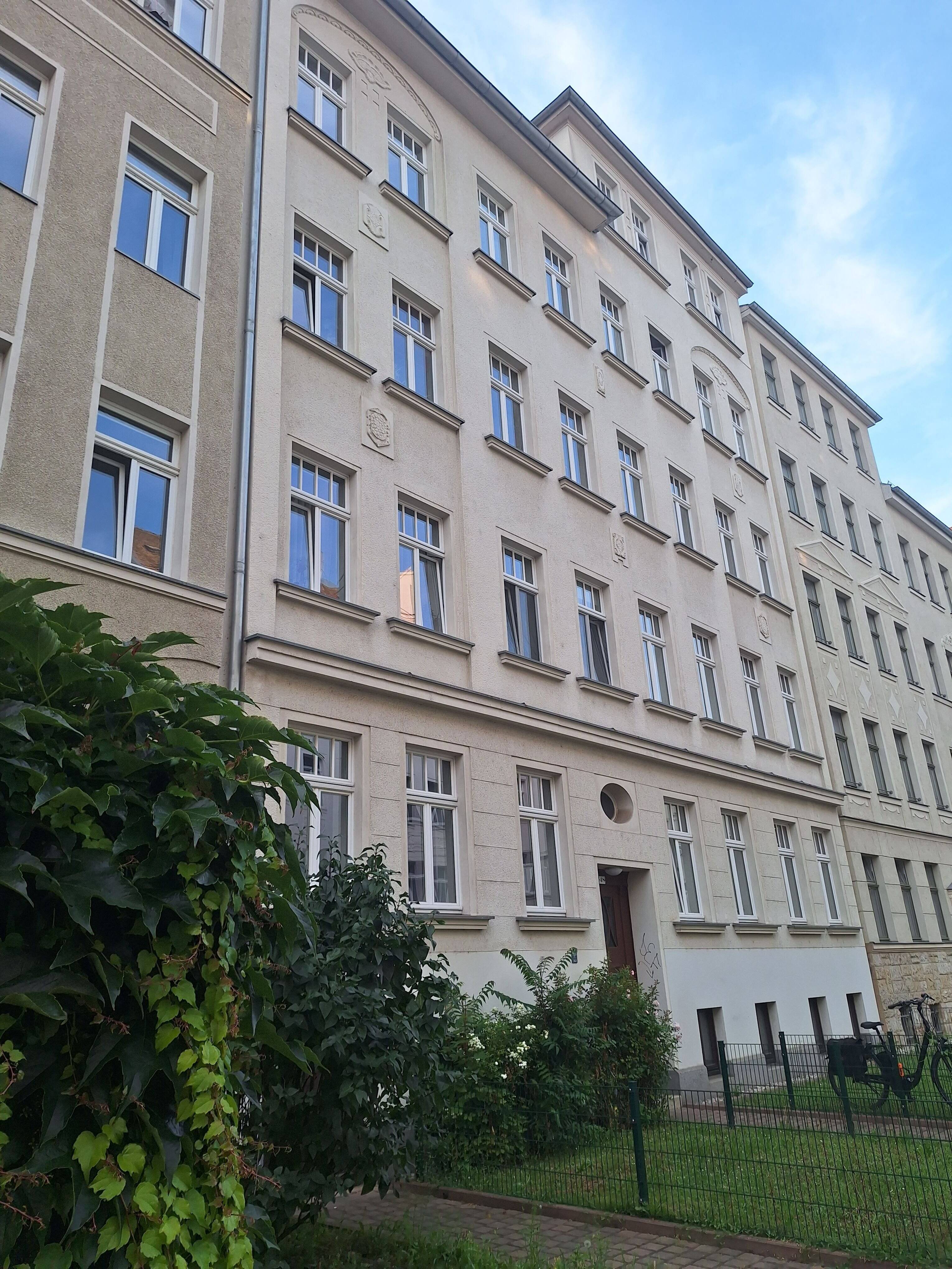 Property thumbnail 2