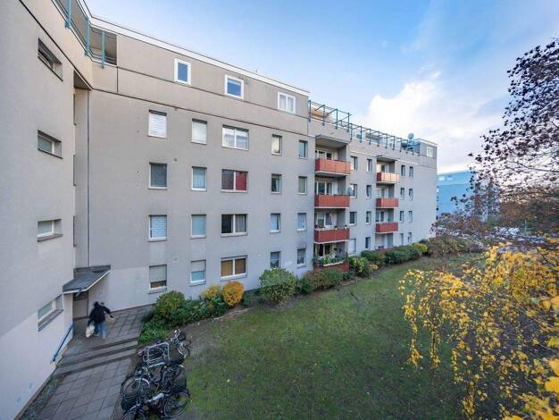 Wohnung zur Miete 444 € 2 Zimmer 61,6 m² 2. Geschoss frei ab sofort Reichweindamm 13 Charlottenburg Berlin 13627