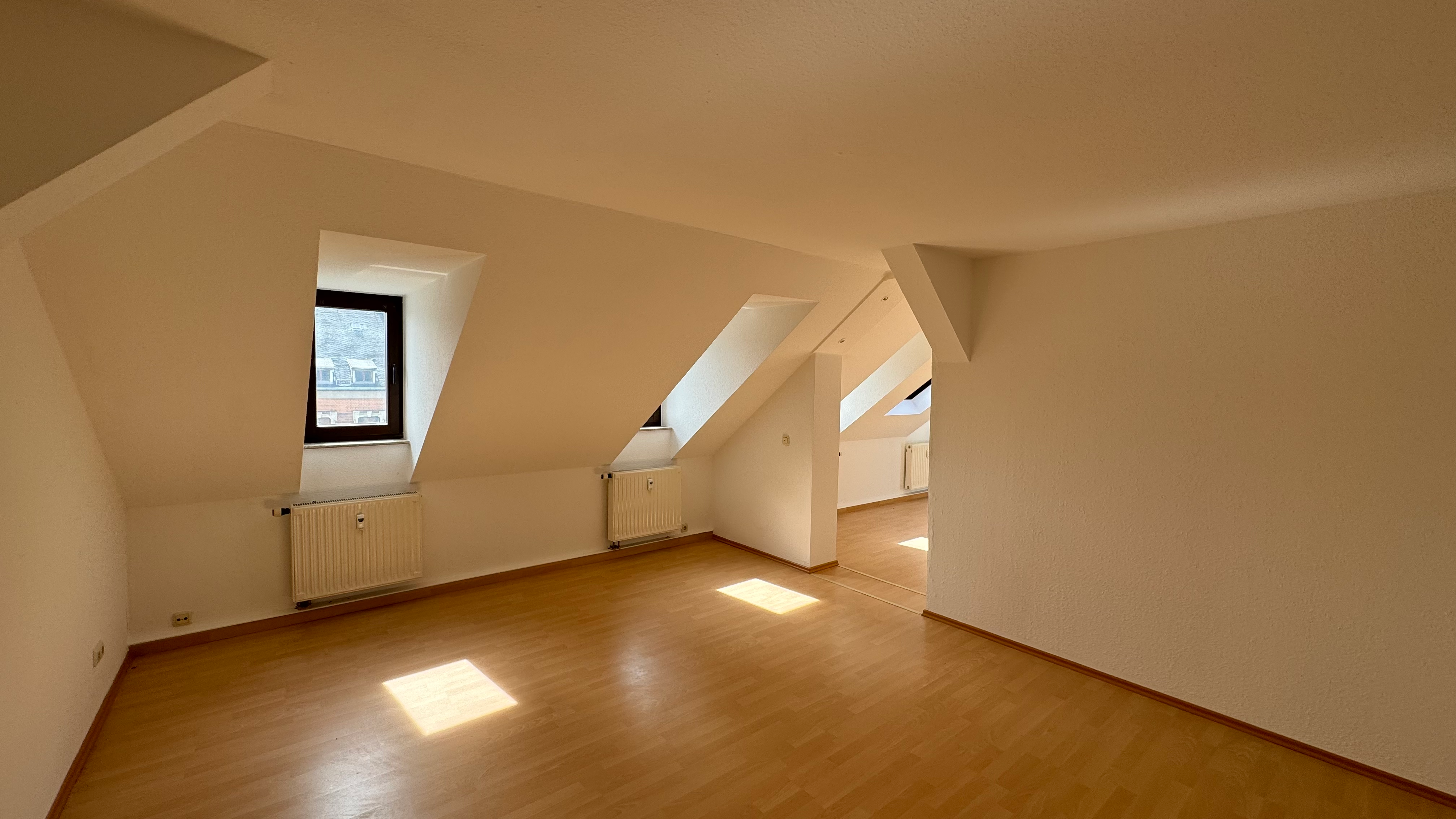 Wohnung zur Miete 276 € 2 Zimmer 51 m²<br/>Wohnfläche 4.<br/>Geschoss ab sofort<br/>Verfügbarkeit Weststraße 36 Kaßberg 911 Chemnitz 09112