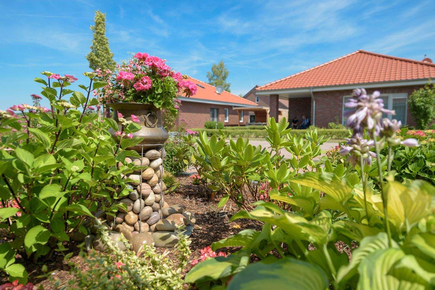 Immobilie in Baddeckenstedt - Sichere Kapitalanlage: Modernes & barrierefreies EFH inkl. Carport und toller Außenanlage (solide vermietet) - Bild 2