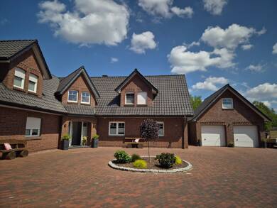 Einfamilienhaus zum Kauf 10 Zimmer 349 m² 8.412 m² Grundstück Schwaneburgermoor Friesoythe 26169