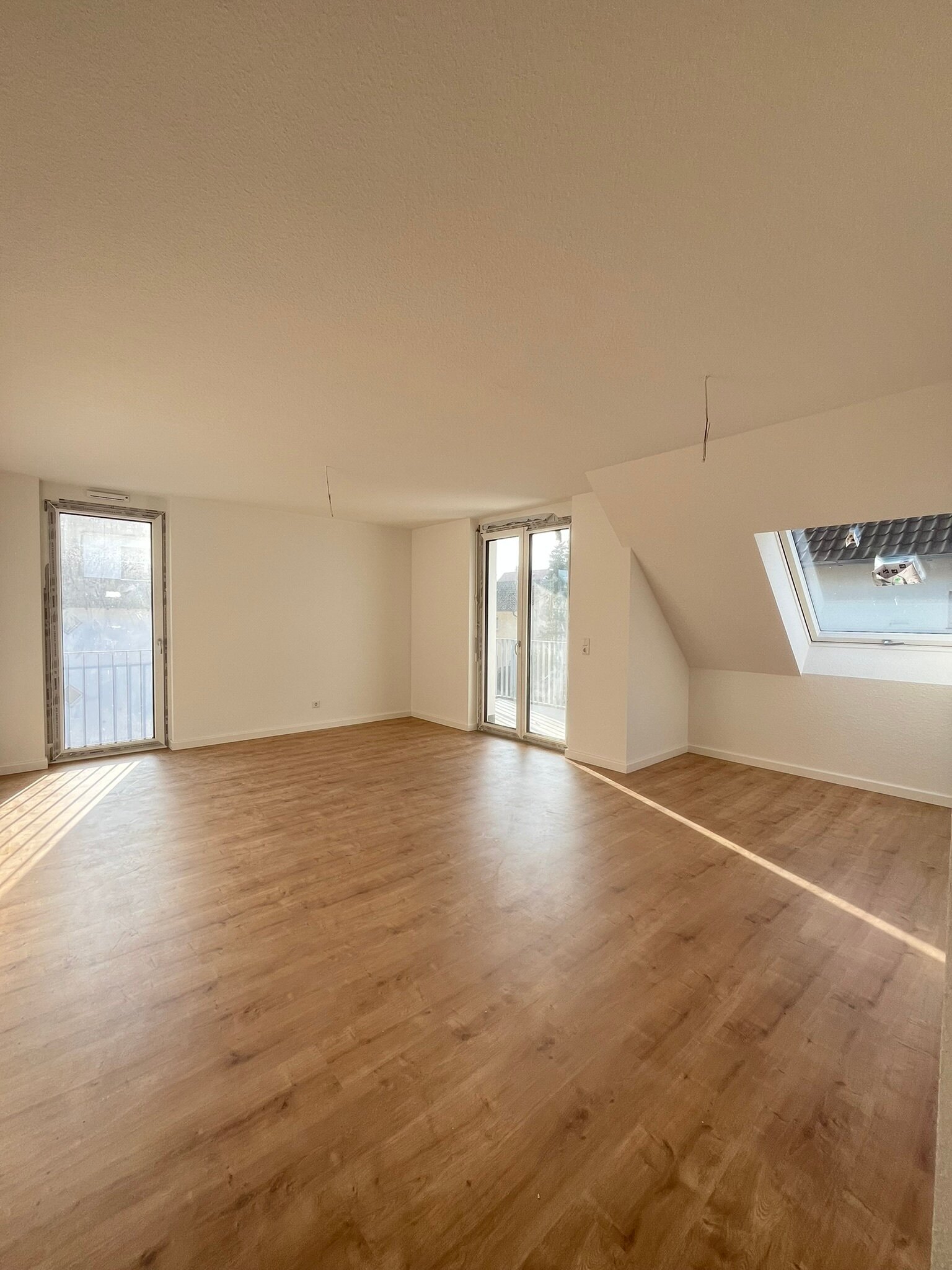 Wohnung zum Kauf provisionsfrei 375.900 € 3 Zimmer 87,6 m²<br/>Wohnfläche 2.<br/>Geschoss ab sofort<br/>Verfügbarkeit Main-Neckar-Bahn-Straße 122 Neu-Edingen Edingen-Neckarhausen 68535