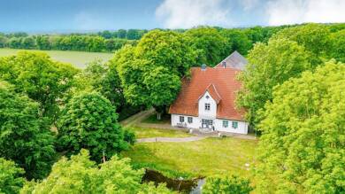 Haus zum Kauf 798.000 € 7 Zimmer 364 m² 10.758 m² Grundstück Süderdorf 25782