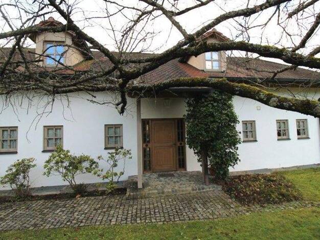 Einfamilienhaus zur Miete 3.400 € 8 Zimmer 250 m² 1.349 m² Grundstück frei ab 01.03.2026 Aystetten 86482