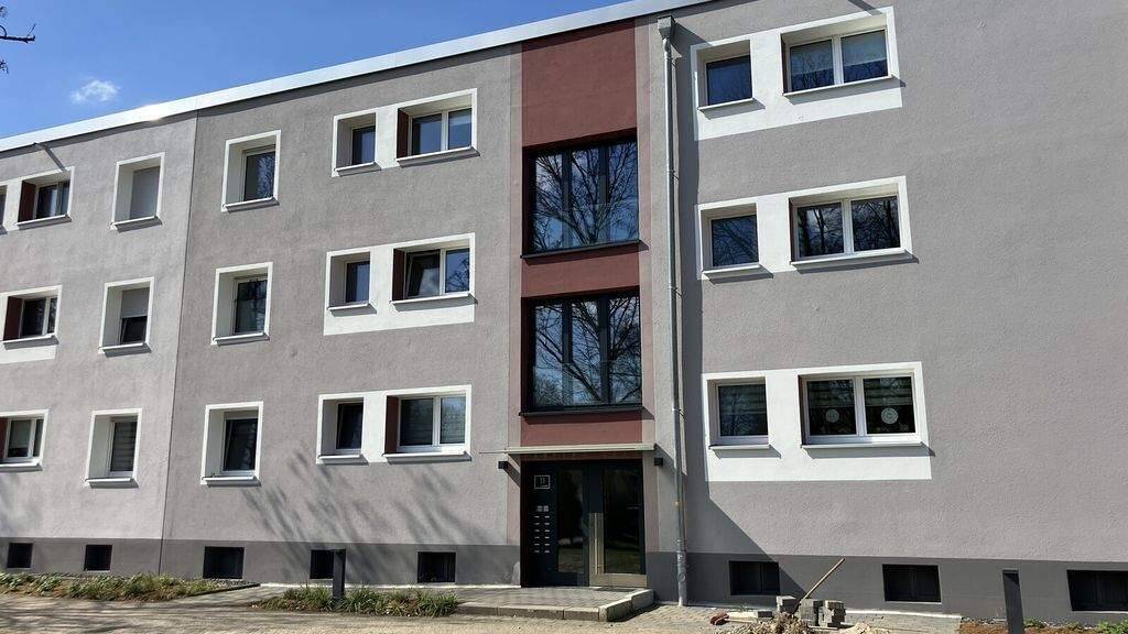 Wohnung zur Miete nur mit Wohnberechtigungsschein 561 € 2,5 Zimmer 68 m² 1. Geschoss Goldaper Weg 1 Rheinkamp Mitte Moers 47445