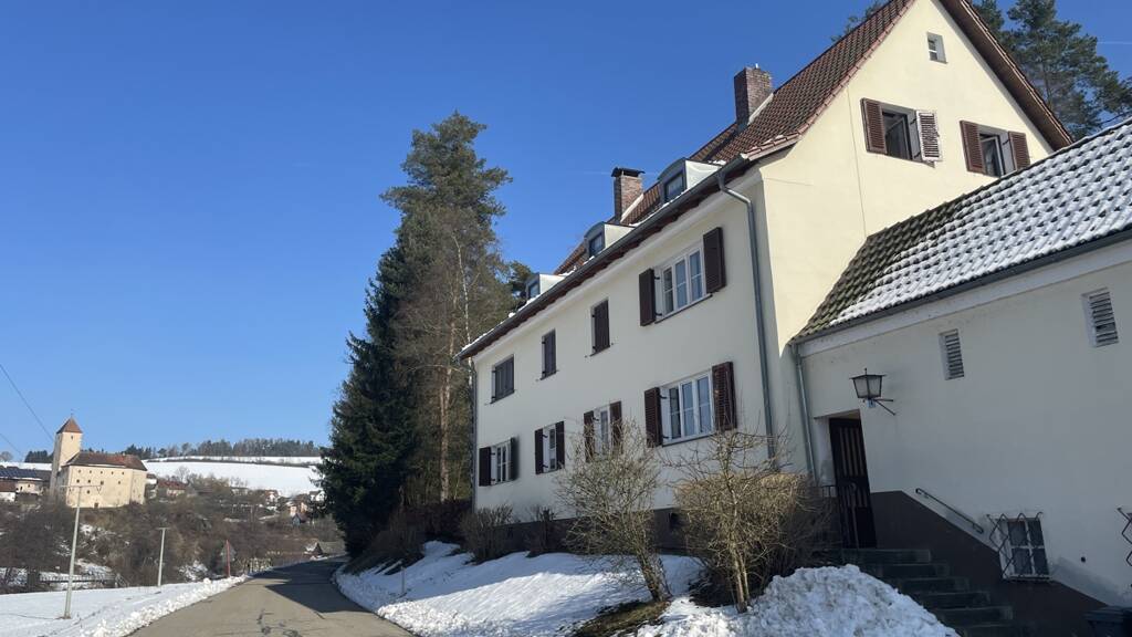 Wohnung zum Kauf 55.000 € 3 Zimmer 61,3 m² Trausnitz 92555