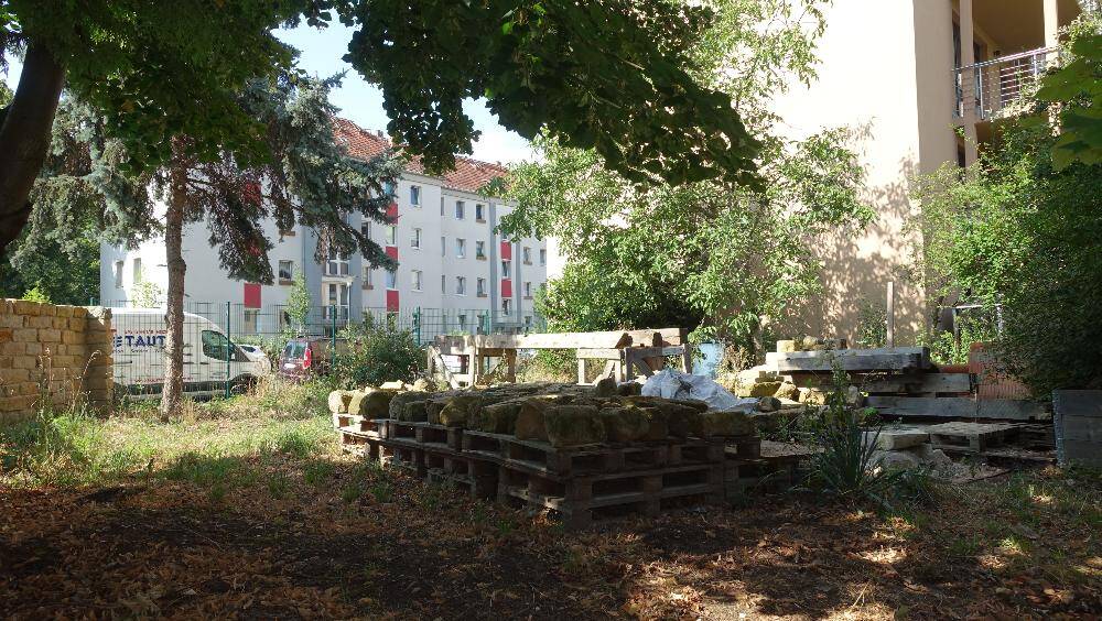 Property thumbnail 2