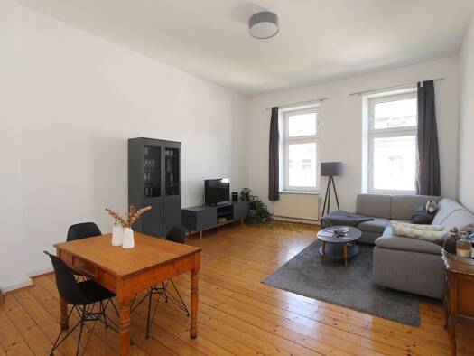 Wohnung zur Miete 720 € 2 Zimmer 82 m² 4. Geschoss frei ab 01.10.2026 Friedrich-Ebert-Straße 89 West Vorderer Westen 34119